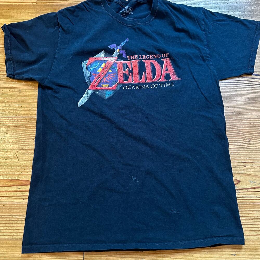 Zelda black red short sleeve Zelda graphic shirt‎ SIZE M